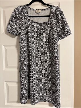 Loft Black & White Patterned Short Sleeve Dress